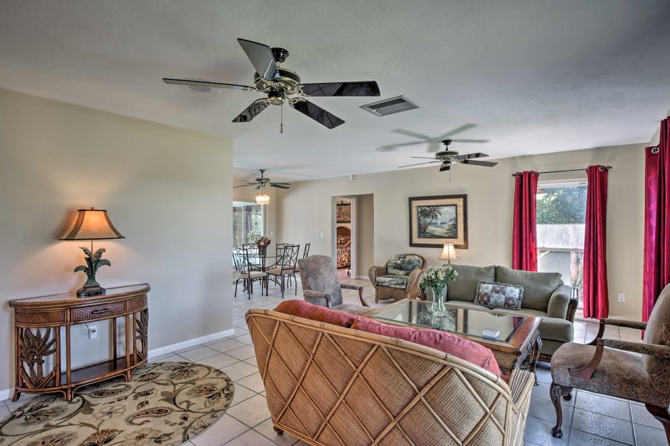 Waterfront Marco Island Home w/ Heated Pool & Dock House in Marco Island