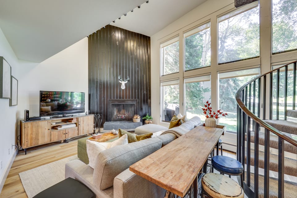 Resort-Style Condo w/ Pool Access Near BC & Vail Apartment in Eagle County