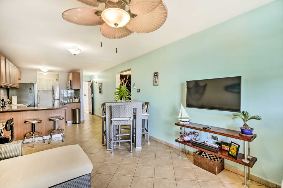 Breezy Condo w/ Ocean View Balcony: Walk to Beach! Apartment in Rincón
