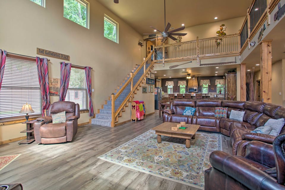 Kingston Home w/ Pickleball: Steps to Lake Texoma! House in Lake Texoma