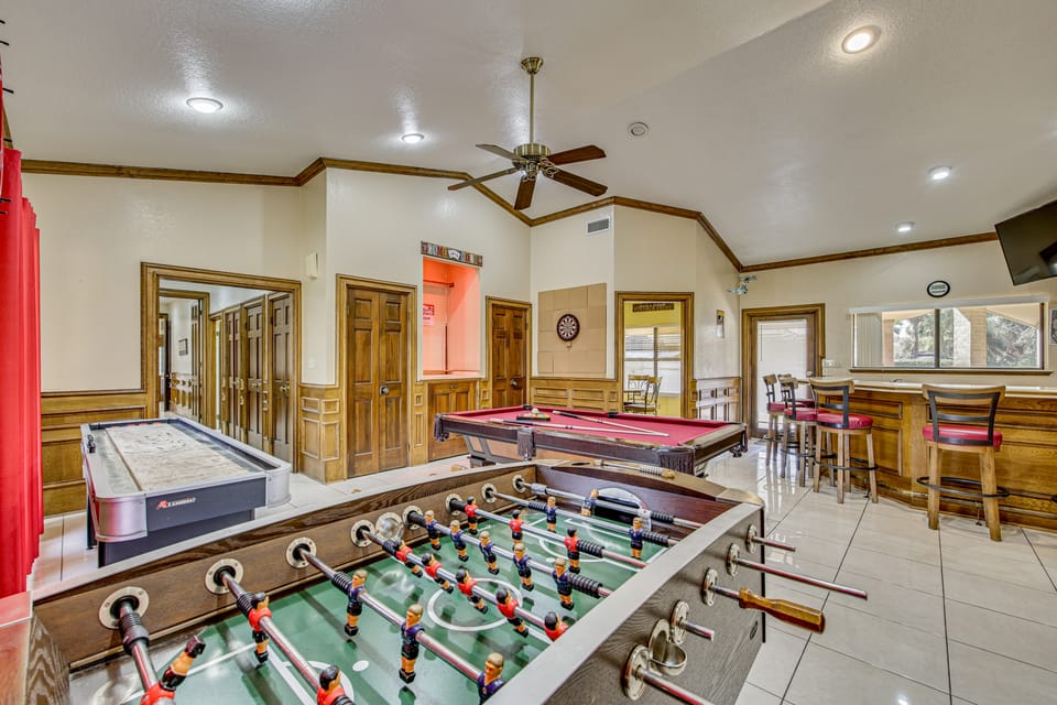 Pool & Game Room: Waterfront Harlingen Home House in Harlingen