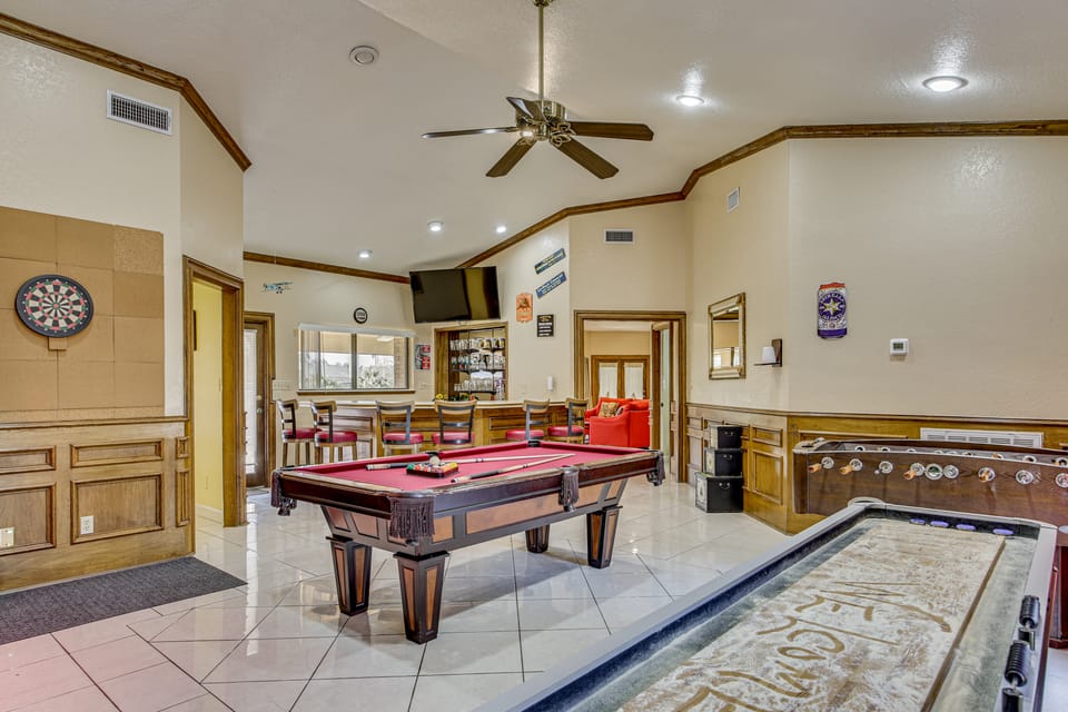 Pool & Game Room: Waterfront Harlingen Home House in Harlingen