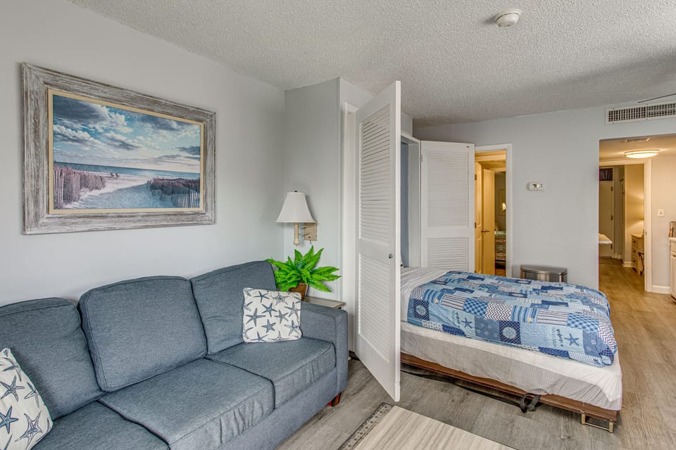 Walk to Beach! Ocean Dunes Resort Condo Apartment in Myrtle Beach
