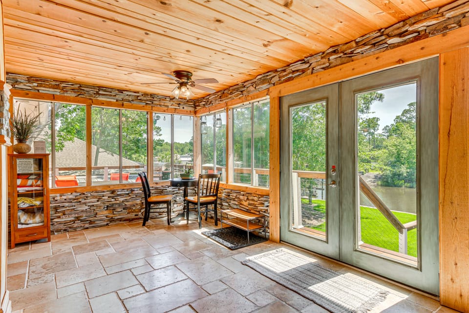 Waterfront Florida Vacation Rental w/ Boat Dock House in Alabama