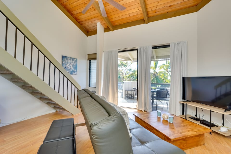 Top-Floor Kailua Bay Resort Condo w/ Ocean Views! Apartment in Holualoa