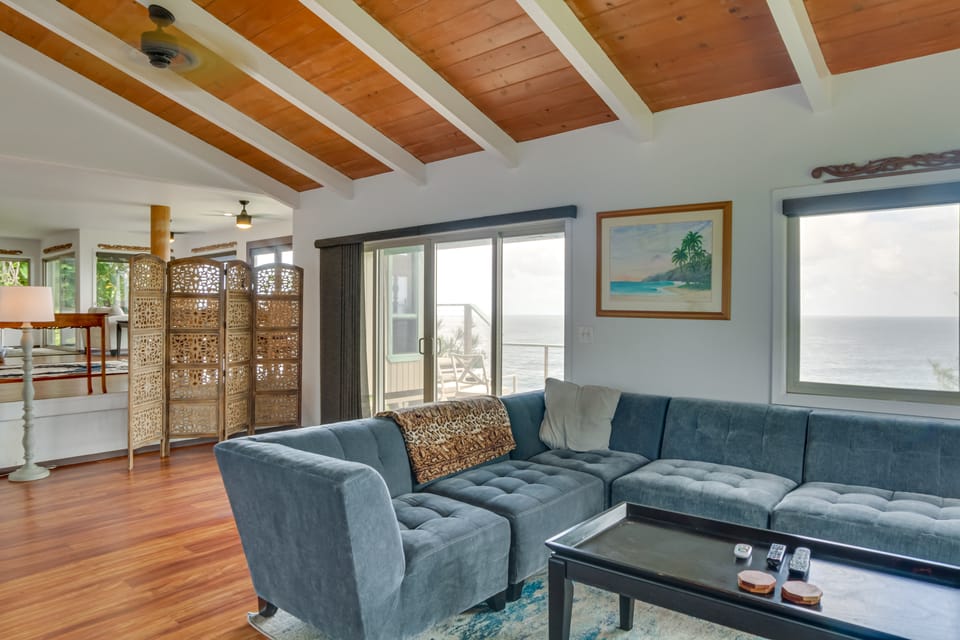 Hilo Home w/ Private Deck + Stunning Ocean Views! House in Big Island