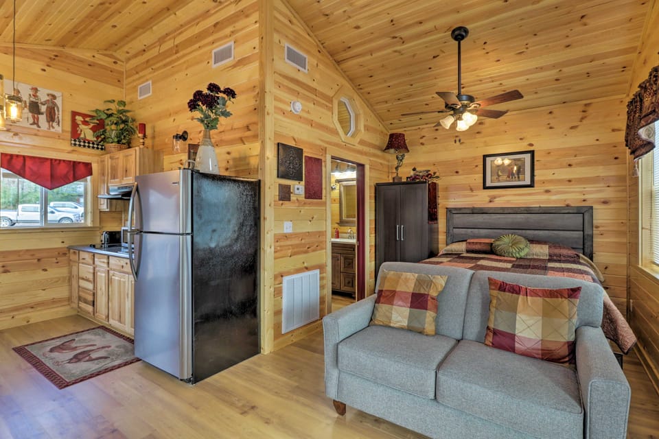 Cozy Heber Springs Cabin w/ Deck & Dock! Apartment in Arkansas