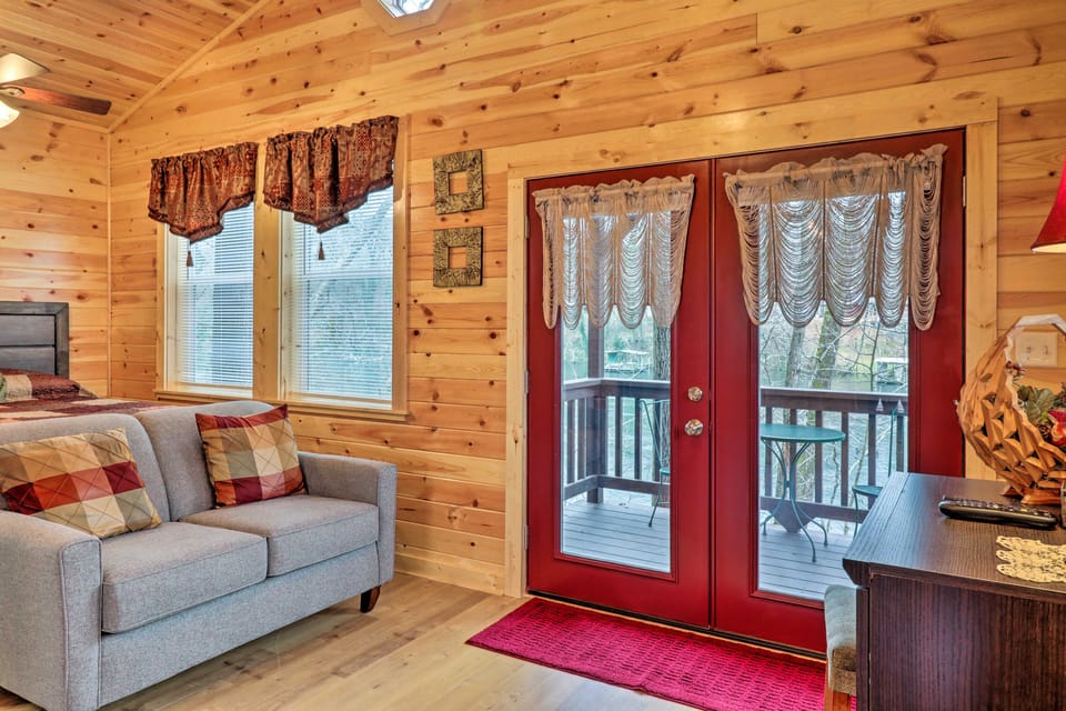 Cozy Heber Springs Cabin w/ Deck & Dock! Apartment in Arkansas