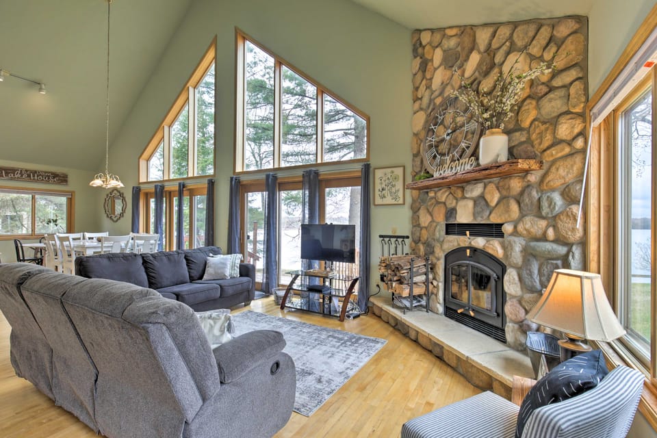 Cozy Dam Lake Escape w/ Dock, Yard & Water Access! House in Wisconsin