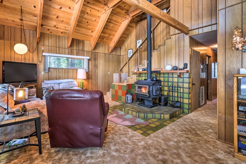 Near Hiking & Skiing: Bear Valley Cabin! House in Bear Valley