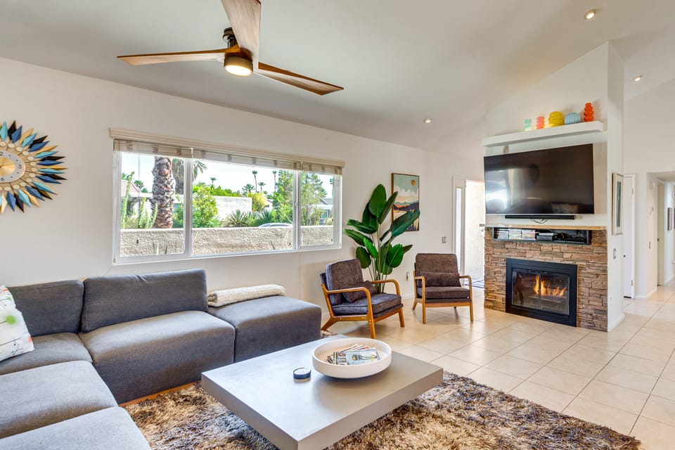 Private Pool & Putting Green: Palm Springs Home! House in Palm Springs