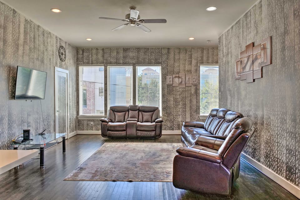 Townhouse 6 Mi to NRG, 1 Mi to Downtown Houston! Apartment in Houston