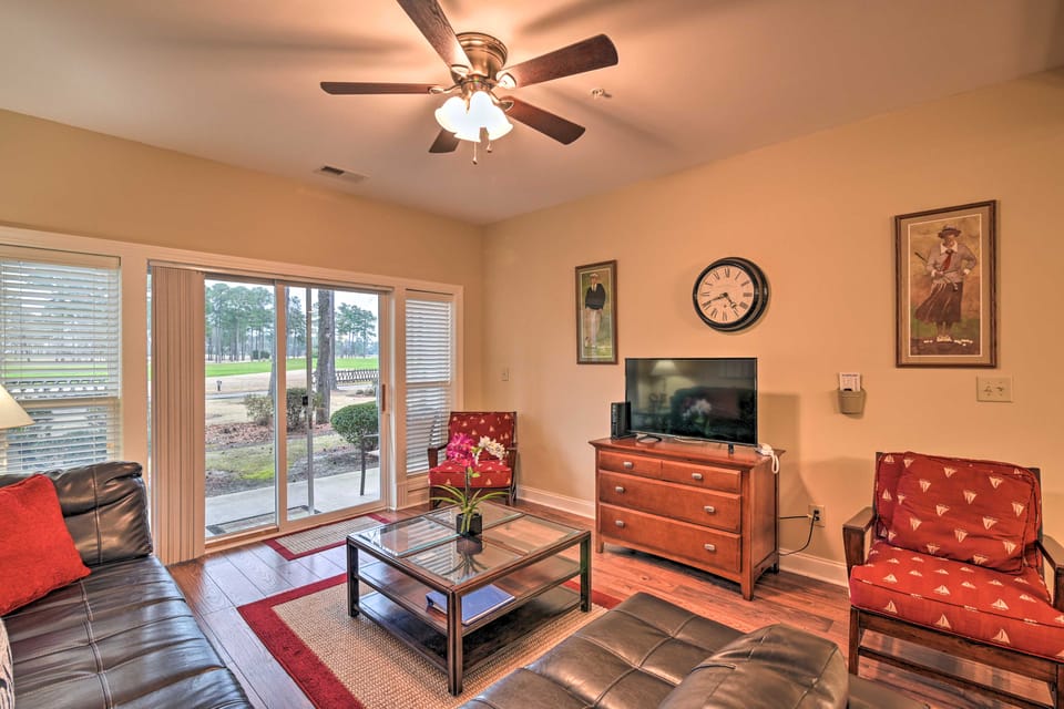6 Mi to Boardwalk: Condo w/ Pool in Myrtle Beach Apartment in Carolina Forest