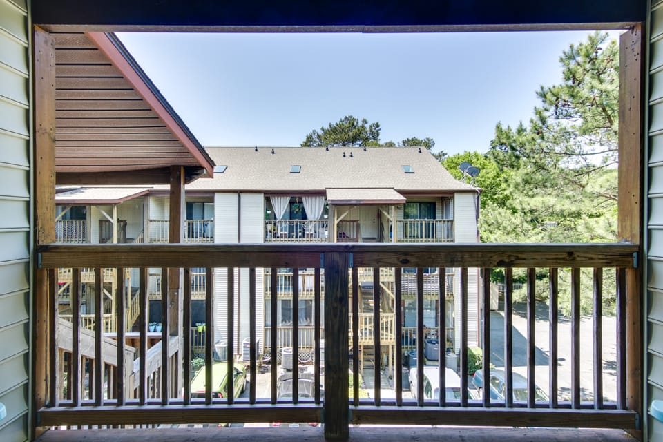 Fun w/ Family! Ocean City Condo - Stroll to Shore Apartment in Ocean City