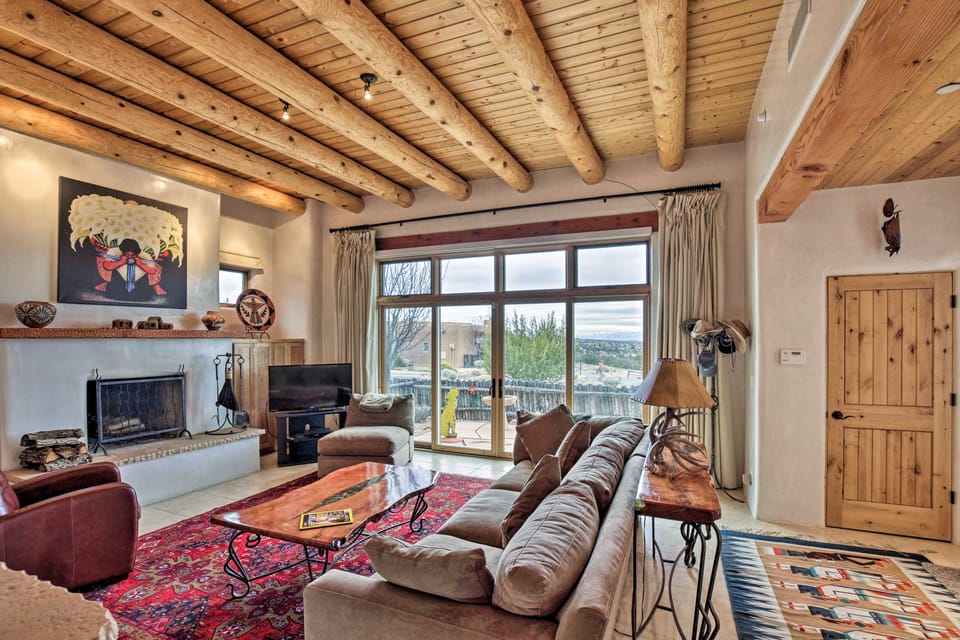 Adobe-Style Home w/ Views < 5 Mi to Santa Fe Plaza House in Tesuque