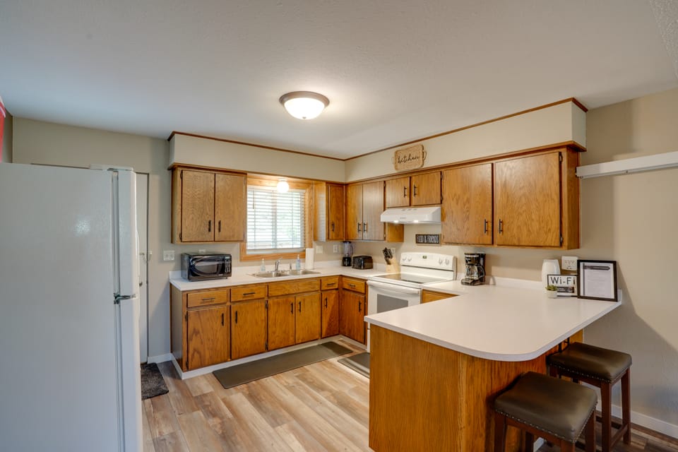 'Sacajawea Suite 1' w/ Deck in Heart of Medora! Apartment in North Dakota