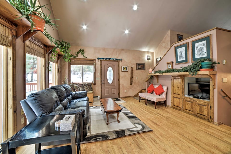 Cozy Home w/ Mountain Views Near Ouray Hot Springs House in Colorado