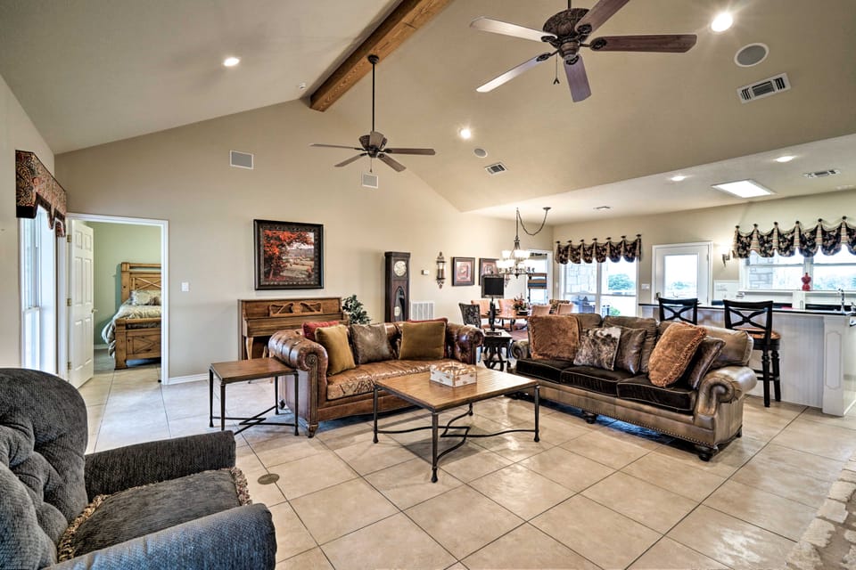 Pet-Friendly Flatonia House w/ Patio & Gazebo! House in Rio Grande