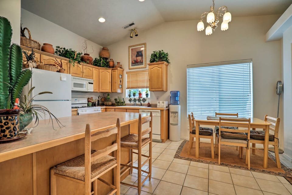 St. George Townhome w/ Patio - Near Natl Parks Apartment in St George
