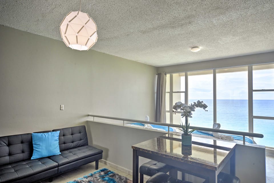 Rincon Penthouse: Steps to Private Beach Oasis! Apartment in Stella