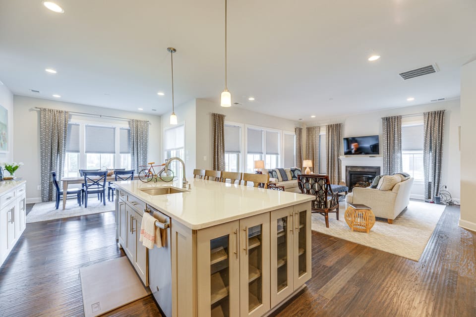 Cozy Coastal Winter: Family Home Near Bethany House in Sussex County