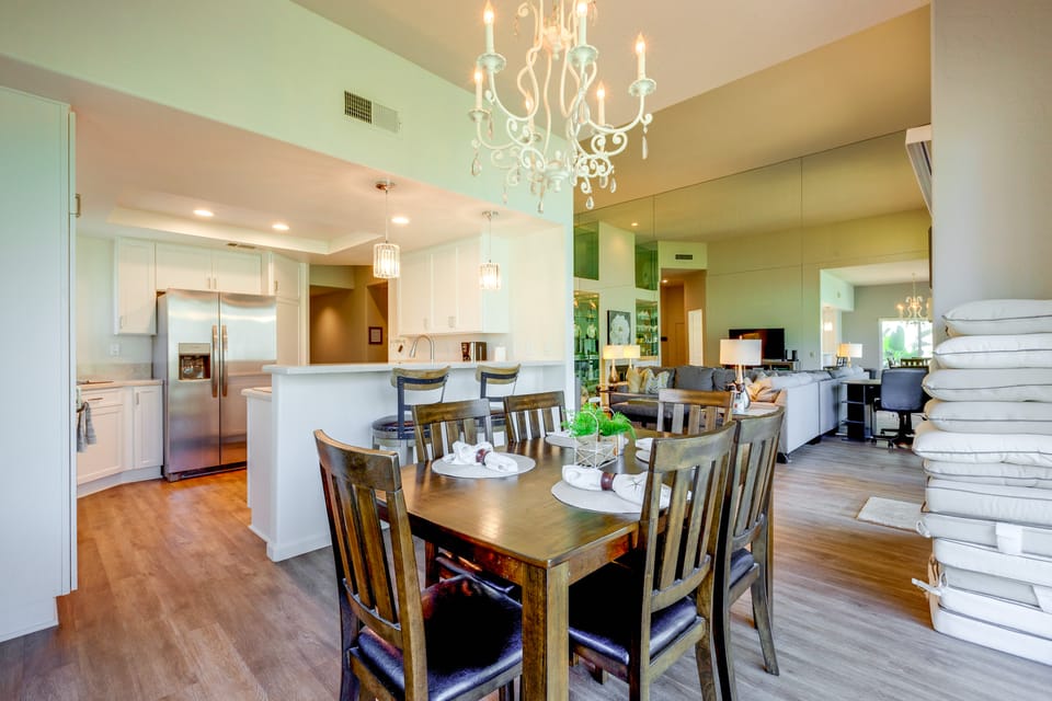 Golfer's Paradise: Gem w/ Hot Tub in La Quinta Apartment in La Quinta