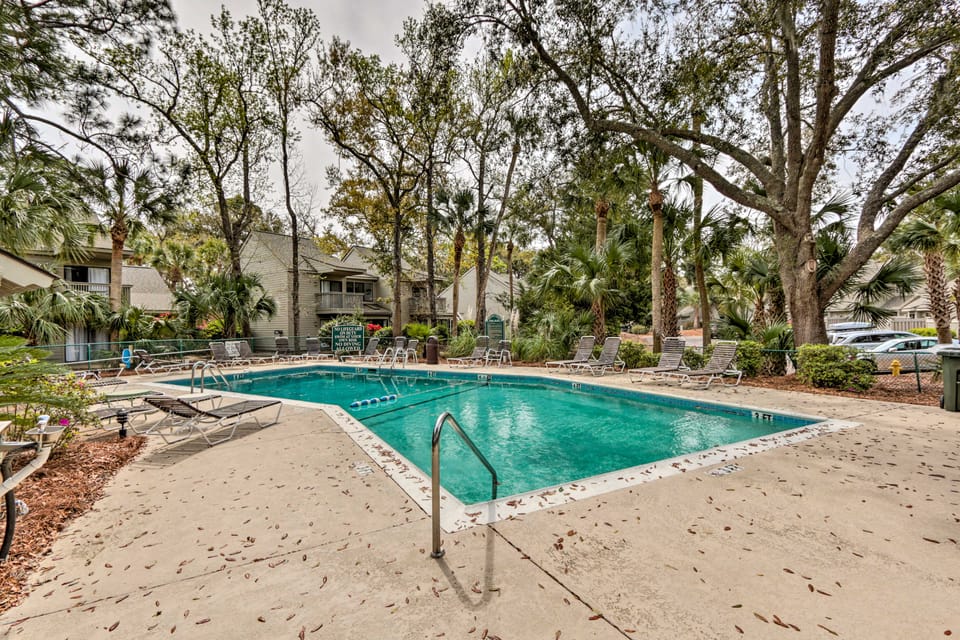 Modern Hilton Head Retreat: Walk to Beach & Golf! Apartment in Hilton Head Island