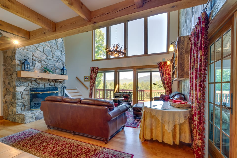 Architect-Designed Franconia Home: Hot Tub & Views House in Sugar Hill