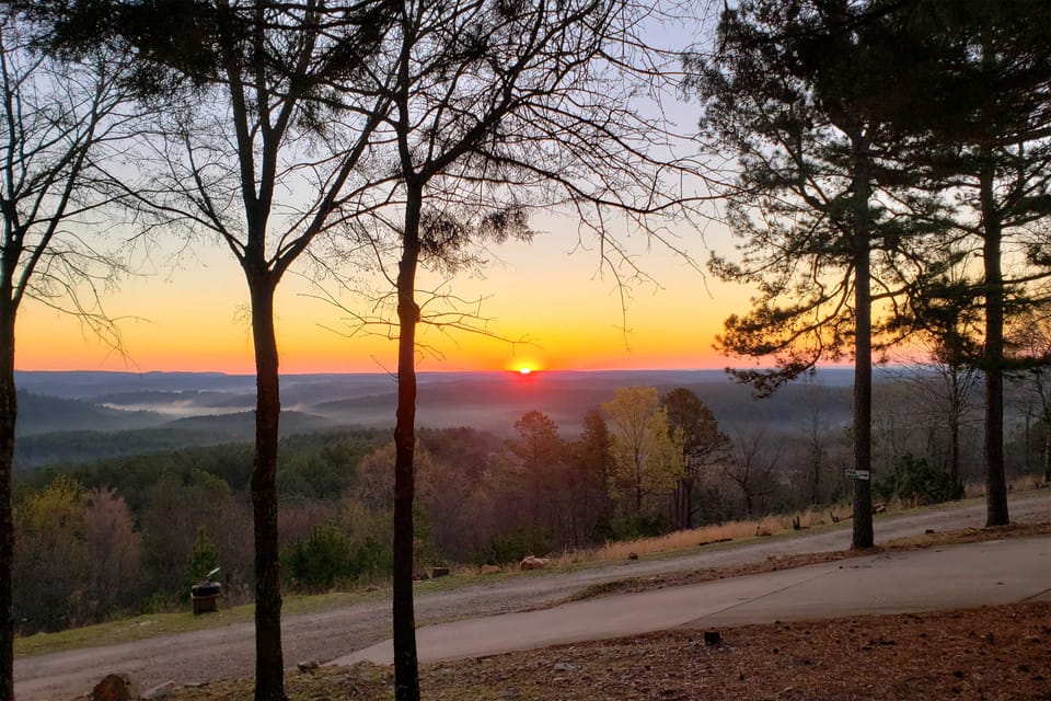 Broken Bow Mountaintop Home w/ Hot Tub! House in Oklahoma