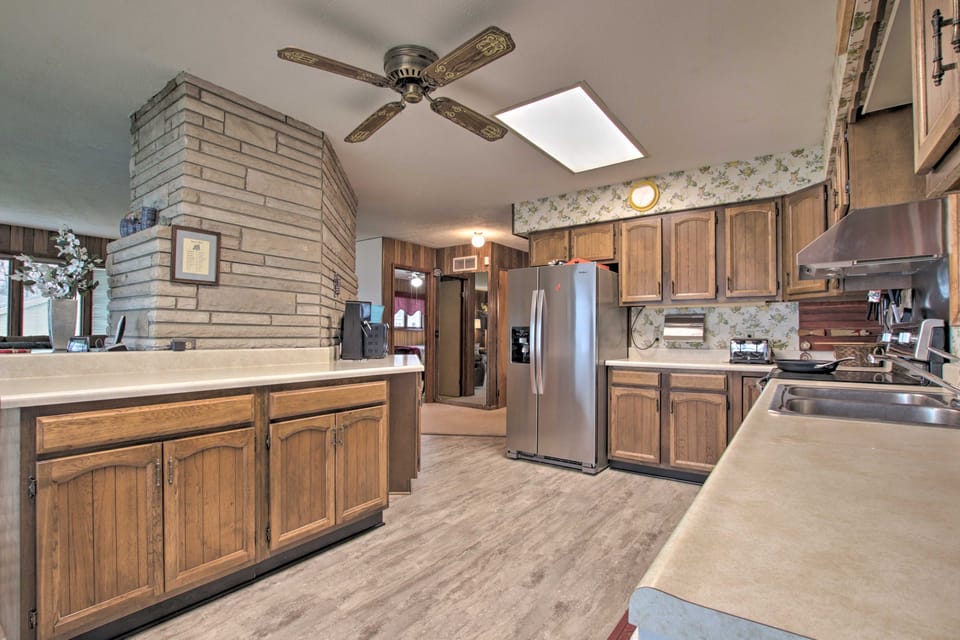 Great Bear Lake Home w/ Private Dock & Fire Pit! House in Michigan