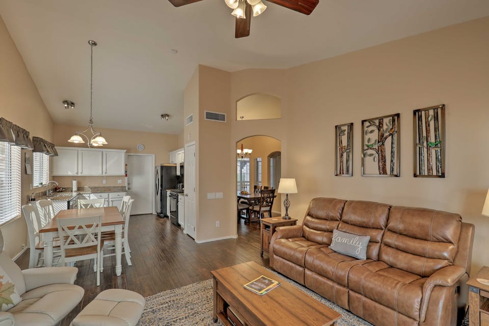Tucson Getaway w/ Yard, Pool, Hot Tub + Gas Grill! House in Tucson
