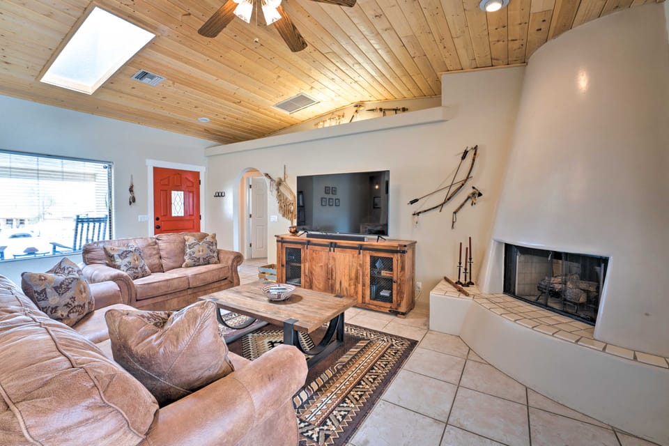 Lake Havasu Home: Heated Pool & Golf Course Views House in Lake Havasu City