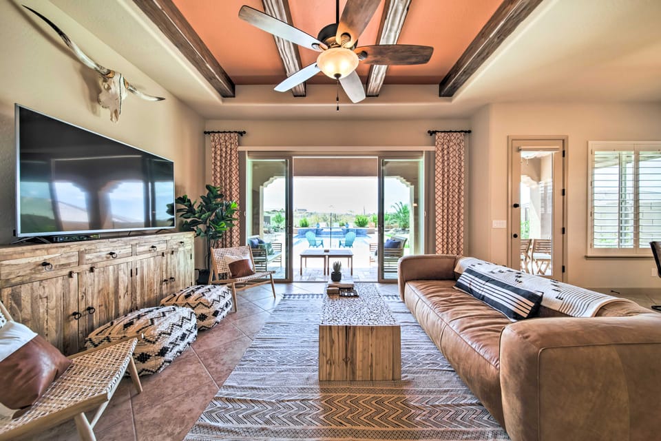 Resort-Style Pool & Spa: Upscale Goodyear Home House in Goodyear