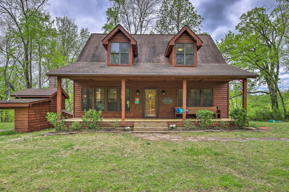 Updated Cabin on White River by Boat Landing! House in Arkansas