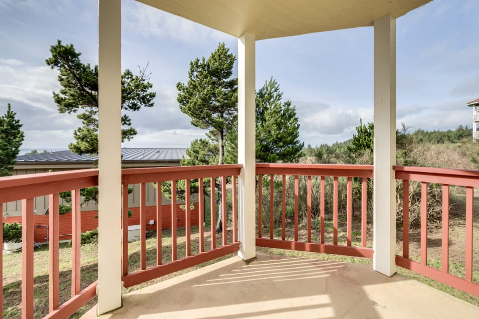 Oceanside Beach Home w/ 180-Degree Views! House in Oregon