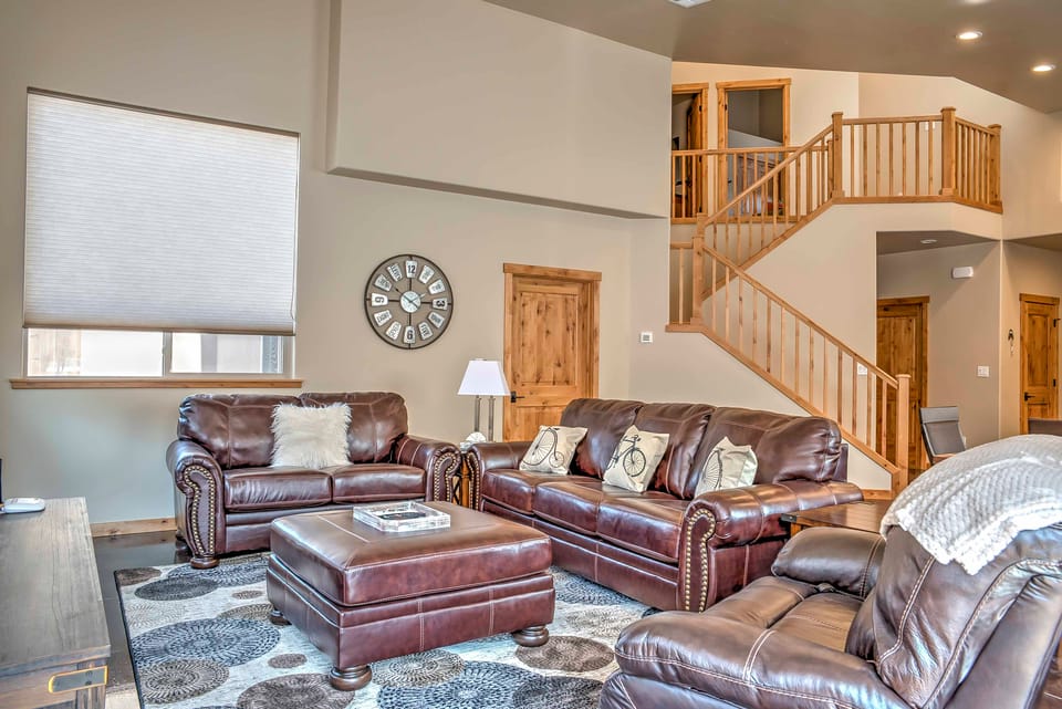 Modern Moab Townhome w/ Private Hot Tub & Patio! Apartment in Utah