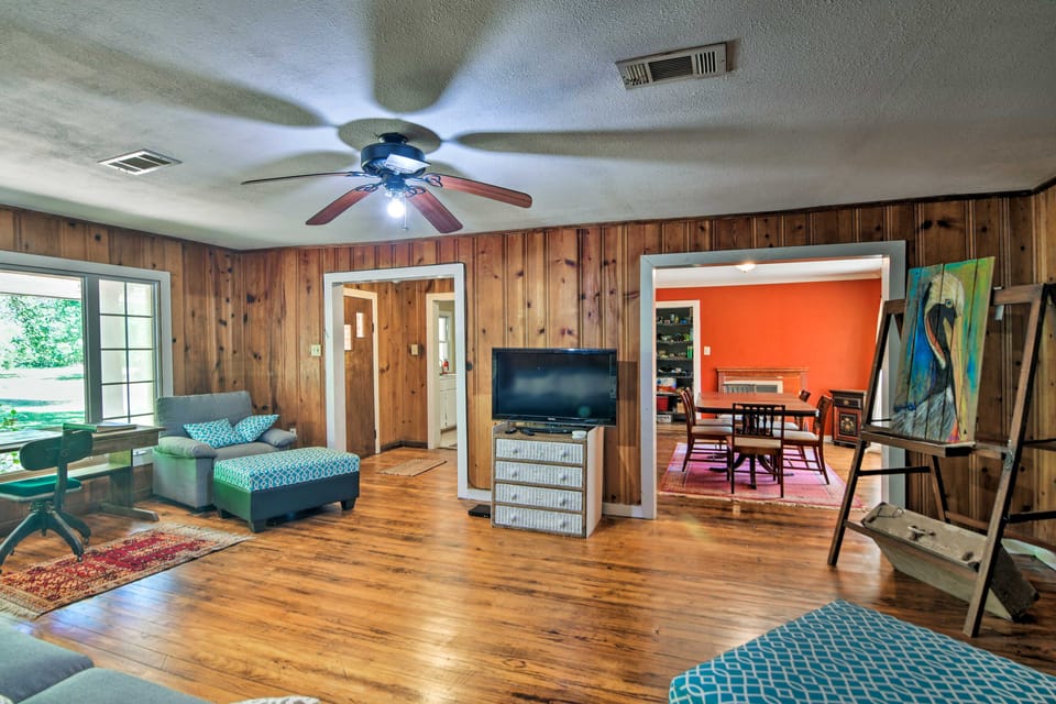 Secluded Baton Rouge Area Hideaway w/ Lawn! House in Mississippi
