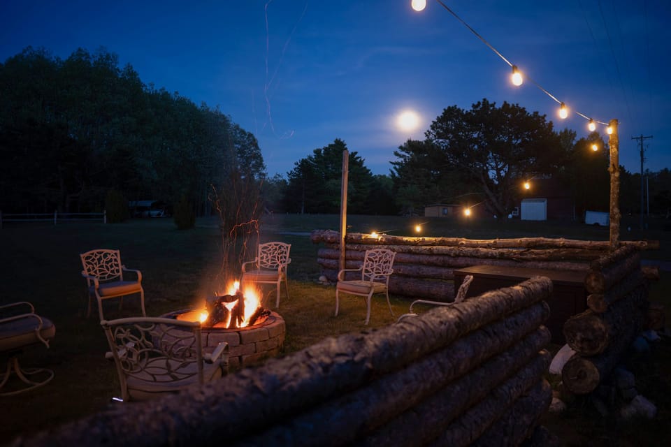 Game Room, Fire Pit! Family Home By Lake Michigan House in Wisconsin