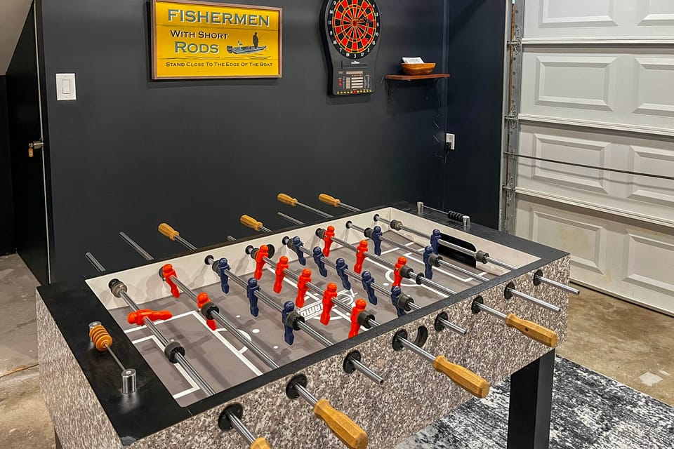 Game Room, Fire Pit! Family Home By Lake Michigan House in Wisconsin