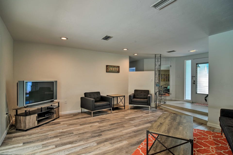 Sarasota Home w/ Large Backyard & Water Access House in Florida