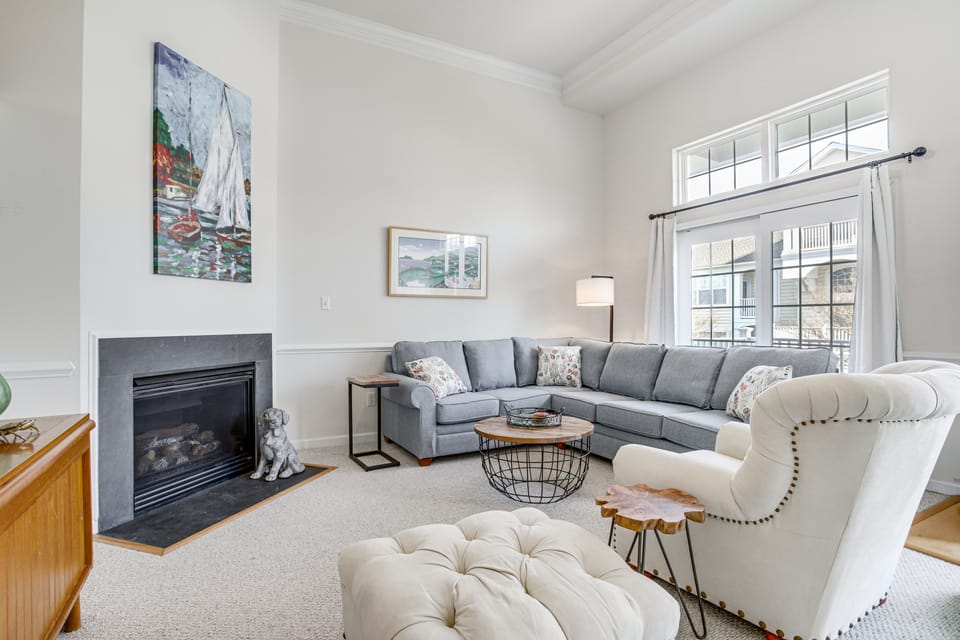 Shared Pool & Bay Access: Ocean View Retreat Apartment in Sussex County