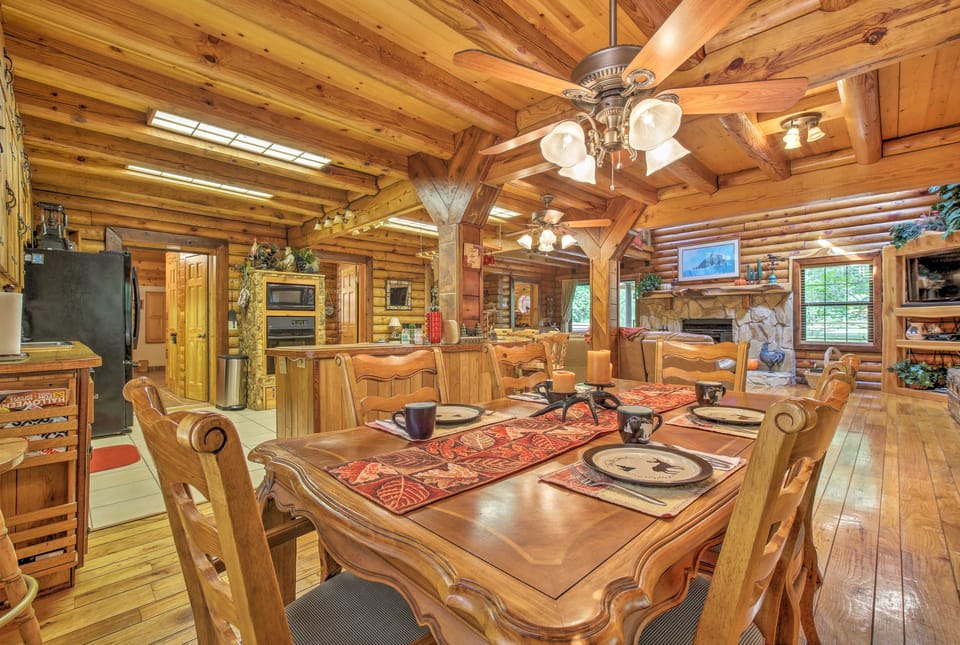 Log Cabin Sanctuary in Inverness w/ Furnished Deck House in Florida