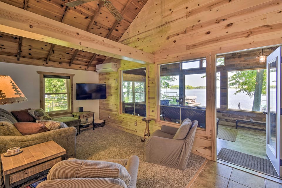 White Lake Home w/ Patio, Fire Pit, Boat Dock! Cottage in Wisconsin