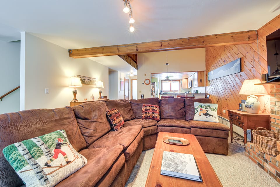 1 Mi to Killington Resort: Townhome w/ Dry Sauna! Apartment in Mendon