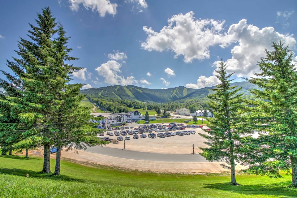 1 Mi to Killington Resort: Townhome w/ Dry Sauna! Apartment in Mendon
