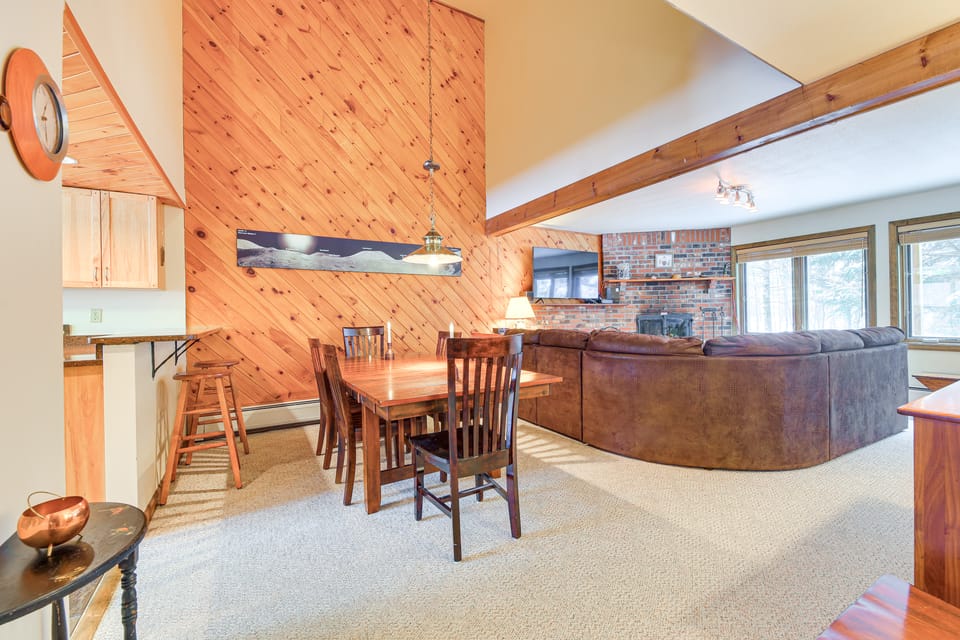 1 Mi to Killington Resort: Townhome w/ Dry Sauna! Apartment in Mendon