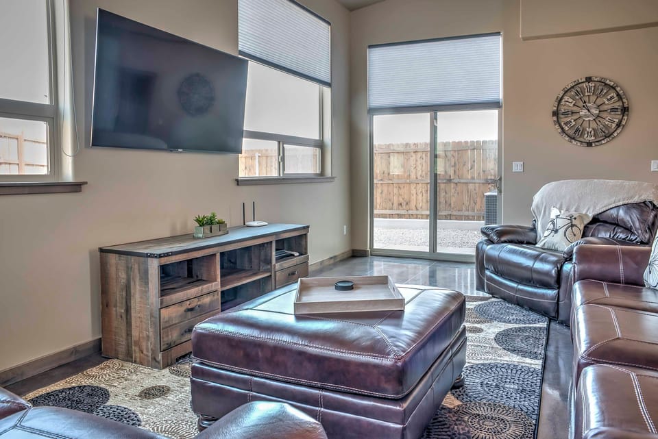 Upscale Moab Home w/ Red Rock Views & Hot Tub Apartment in Utah