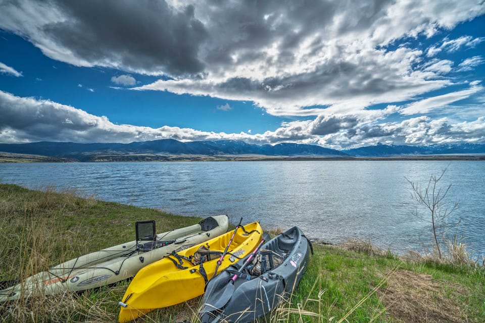 Ennis Lake Studio w/ Kayak, Pool & Fire Pit! Apartment in Idaho