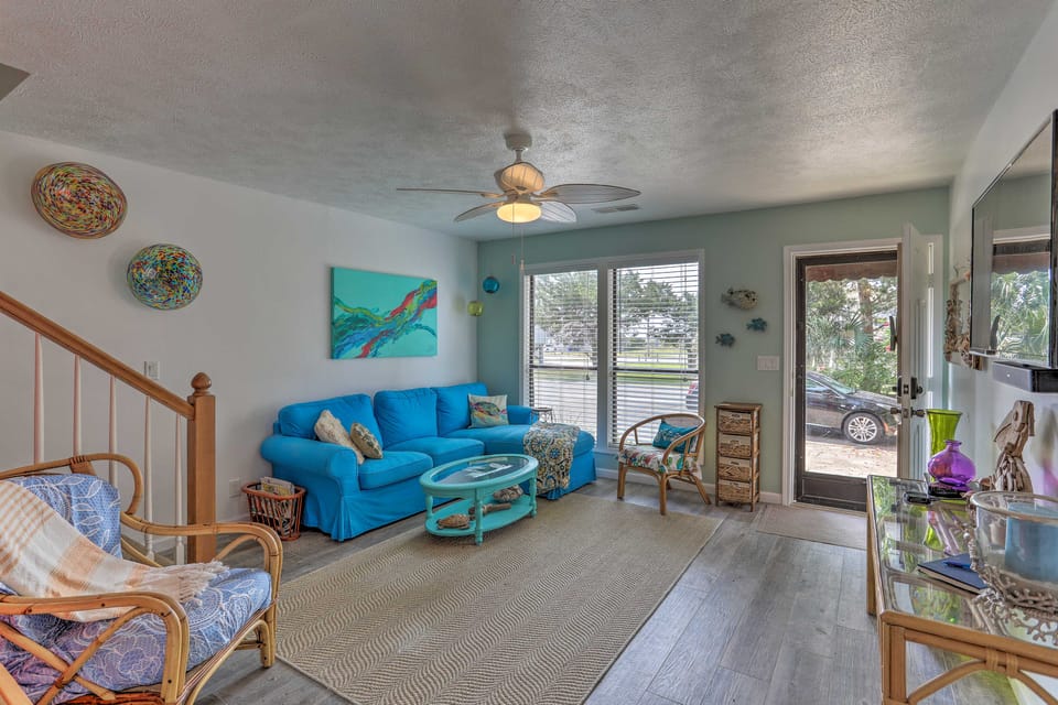 Walk to Ocean: North Myrtle Beach Townhome! Apartment in North Myrtle Beach