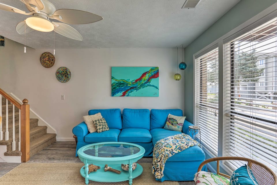 Walk to Ocean: North Myrtle Beach Townhome! Apartment in North Myrtle Beach
